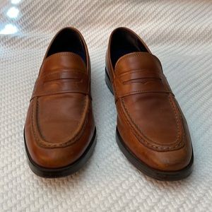 Saddle loafer men’s size 9M Cole Haan